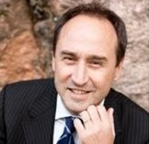 JAVIER ARATA